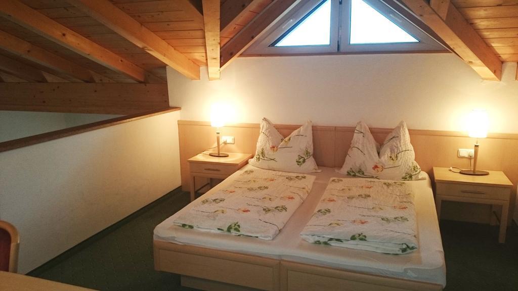 Alpenhotel Tauernstueberl Zell am See Oda fotoğraf