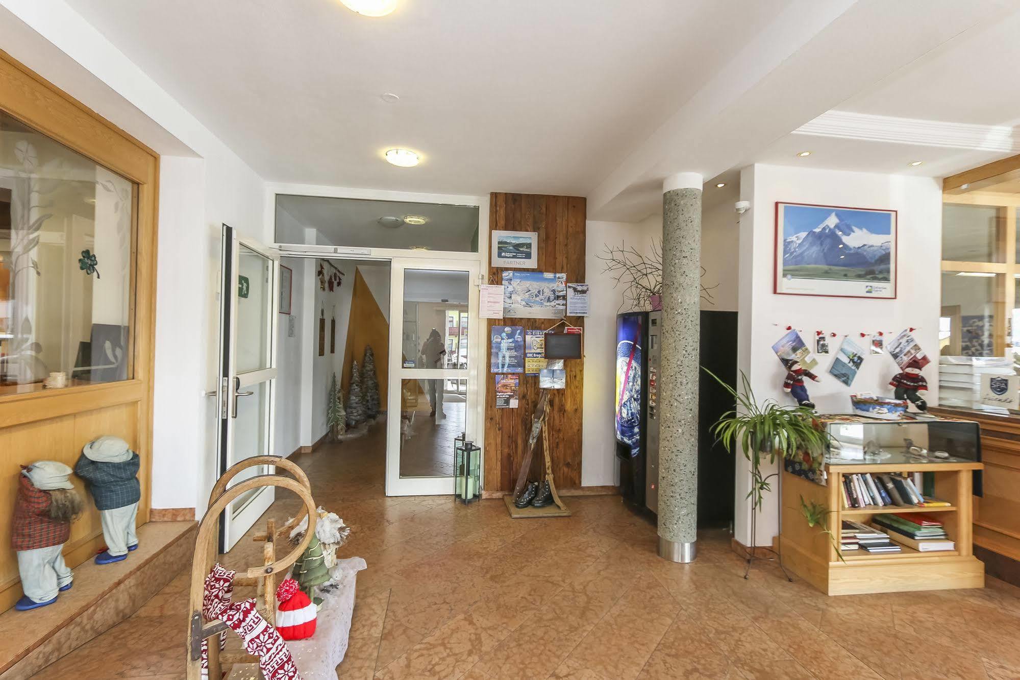 Alpenhotel Tauernstueberl Zell am See Dış mekan fotoğraf